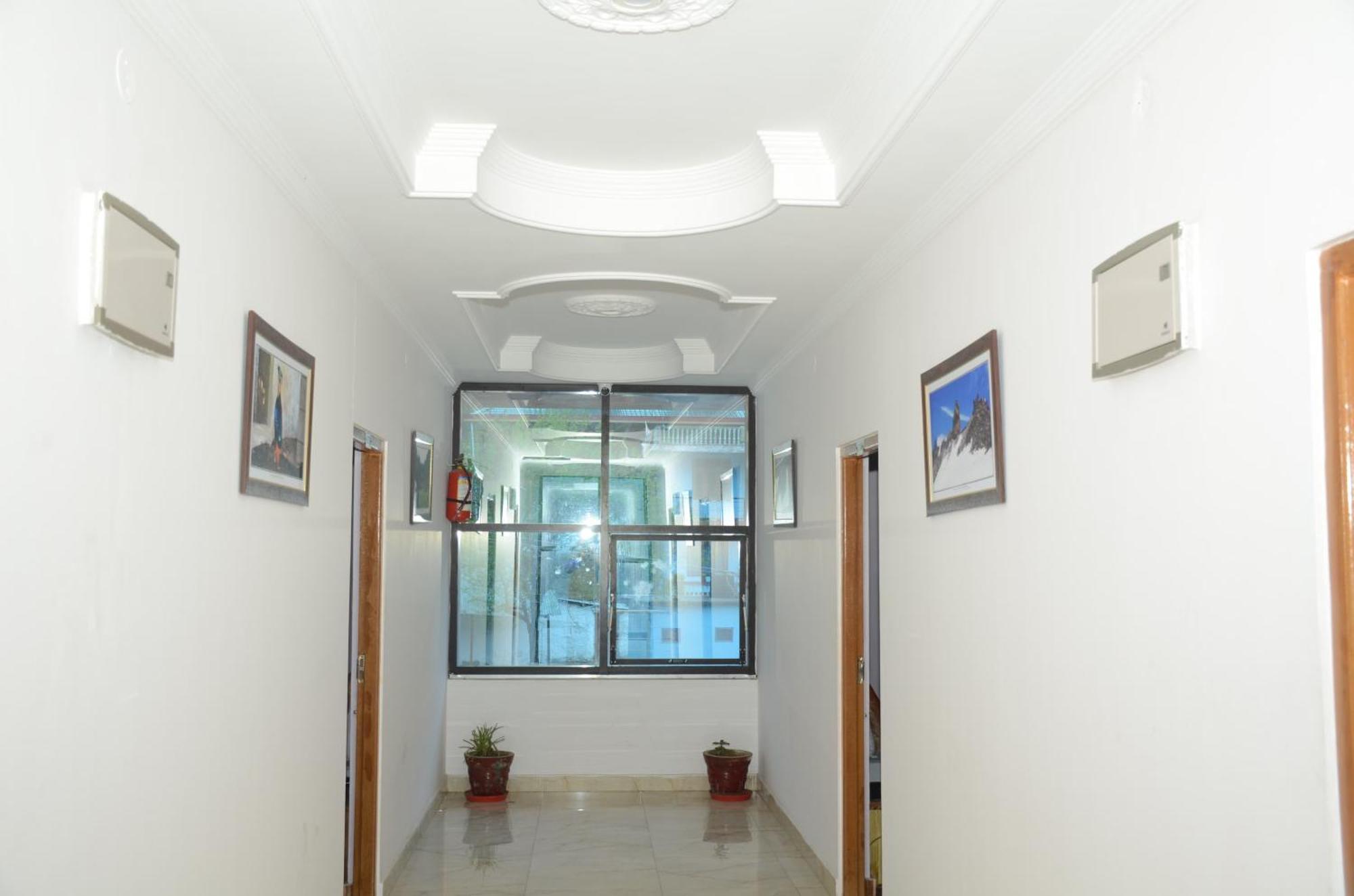 Hotel Alpine View Sarāhan Extérieur photo