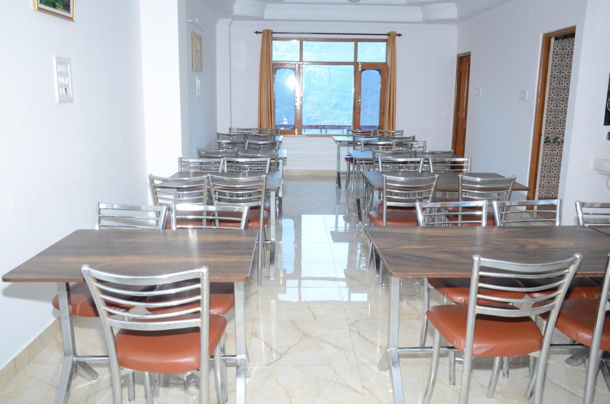 Hotel Alpine View Sarāhan Extérieur photo