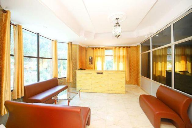 Hotel Alpine View Sarāhan Extérieur photo